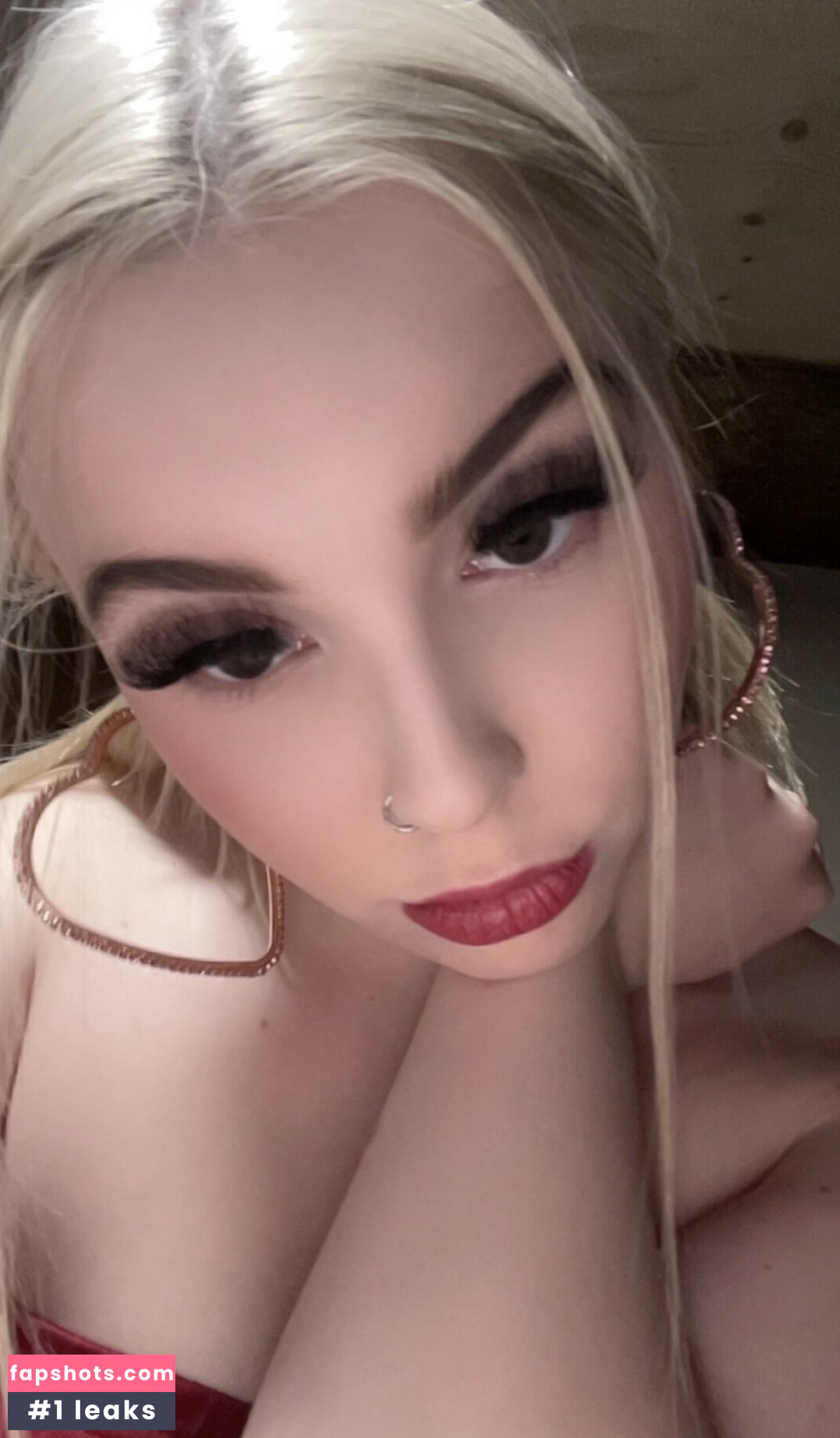 Aurora Mae gallery photo #3