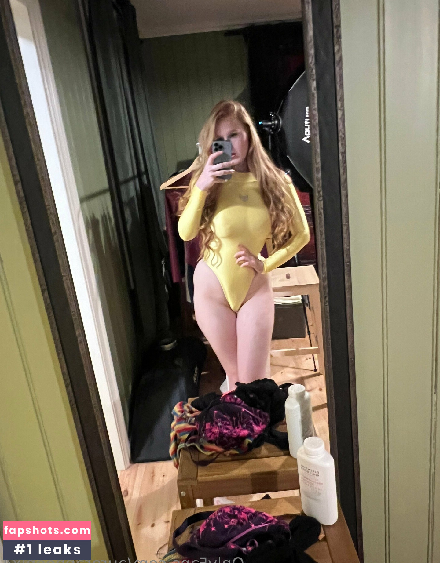 Aurora Phoenix gallery photo #15