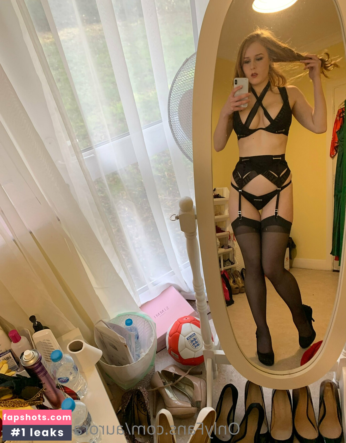 Aurora Phoenix gallery photo #6