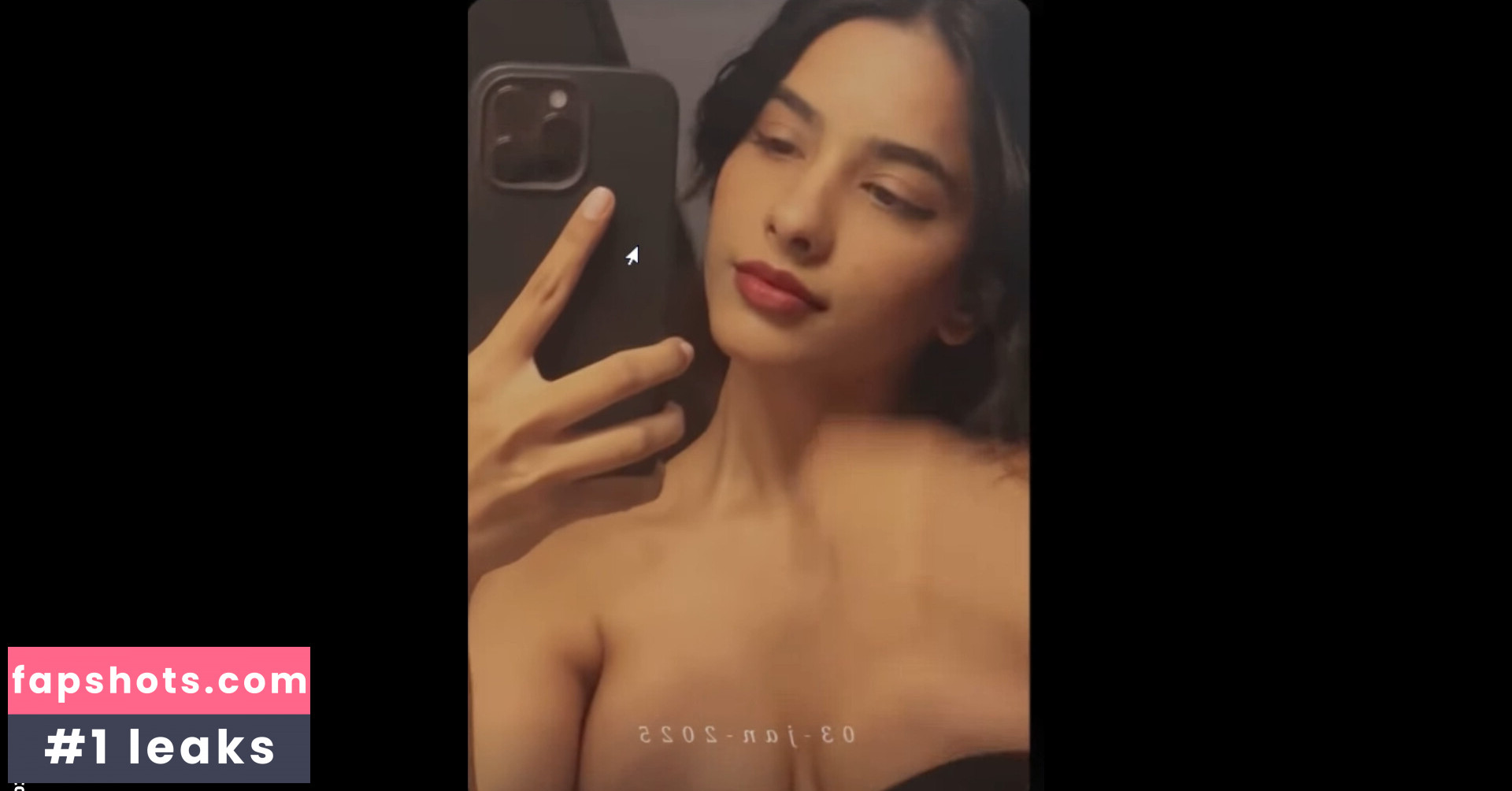 Aurora Sinclair gallery photo #18