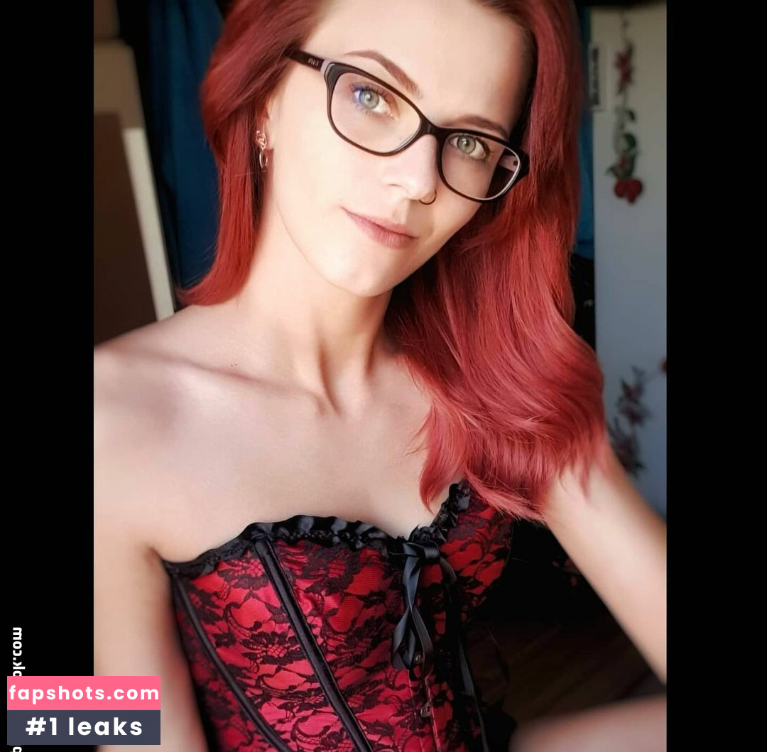 aurora_t gallery photo #9