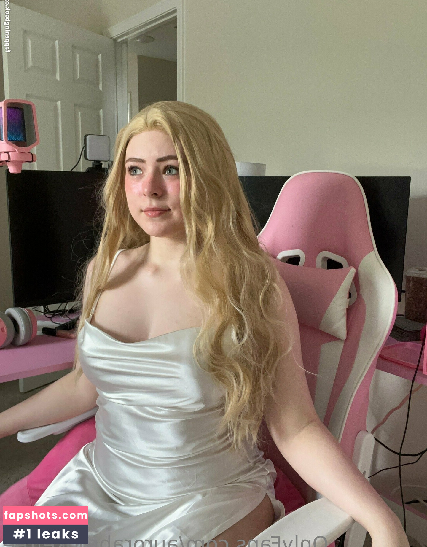 aurorabrookefree gallery photo #24