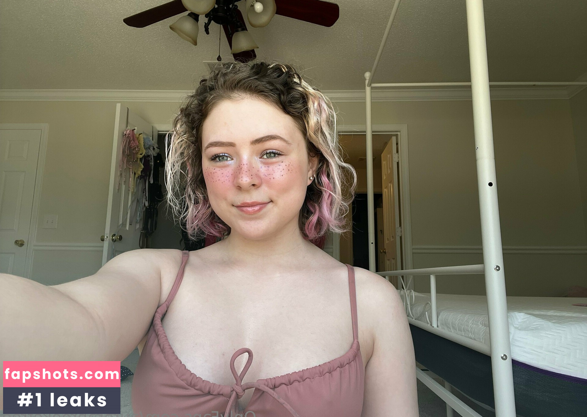 aurorabrookefree gallery photo #26