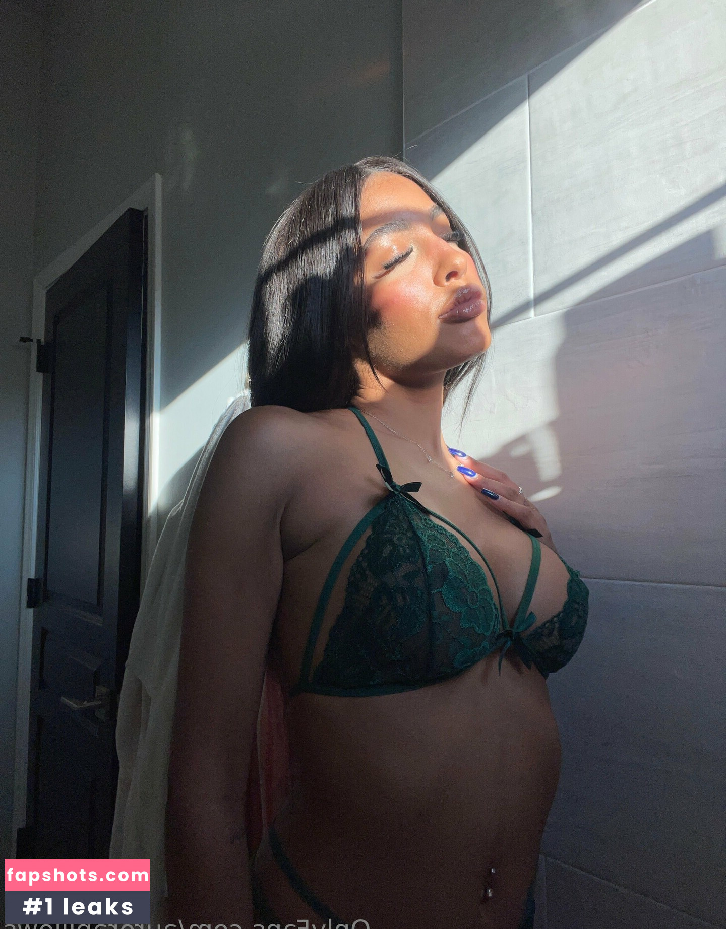 aurorapillows Nude Leaks OnlyFans Photos #3 - Fapshots