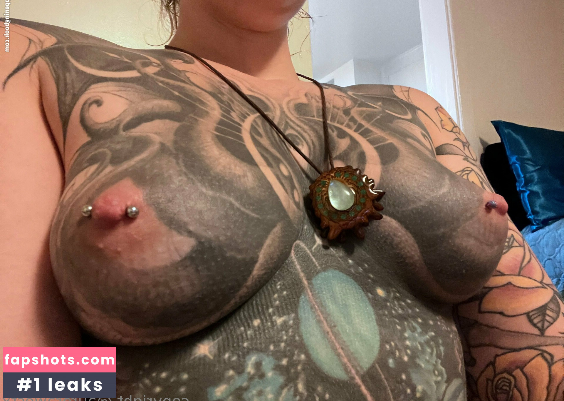 aurorawestx gallery photo #15