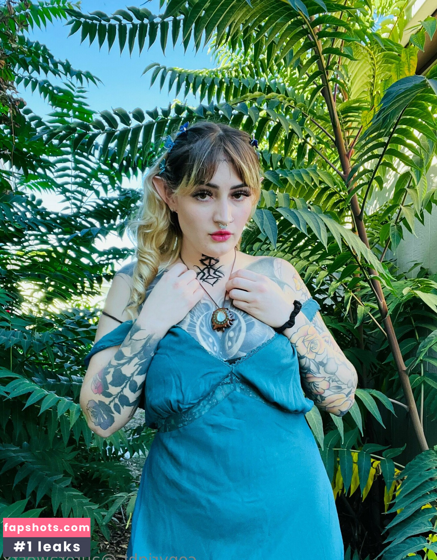 aurorawestx gallery photo #3