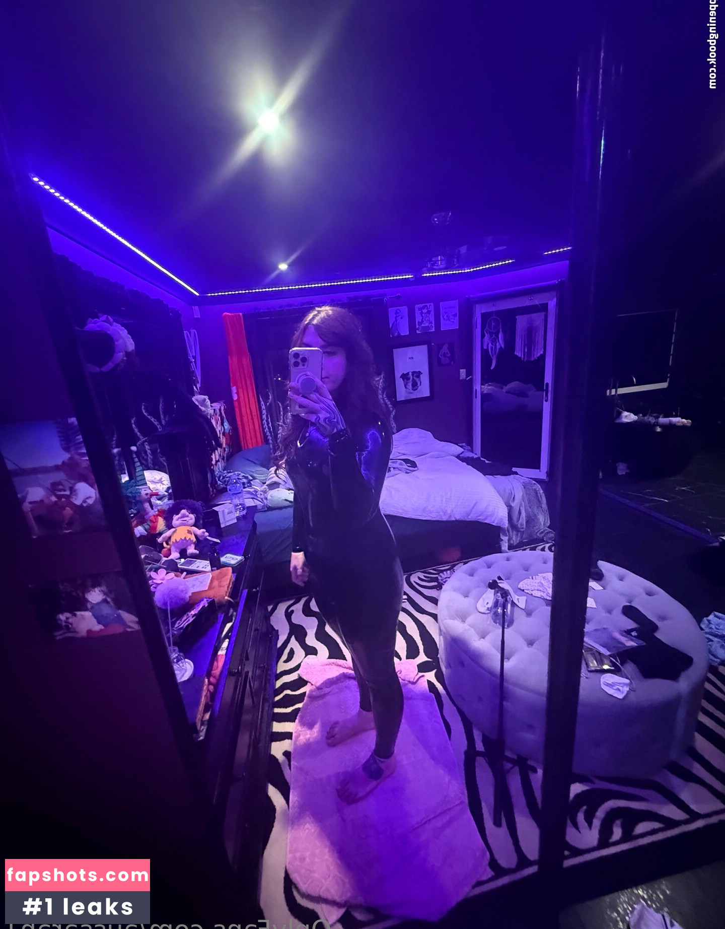 aussarah1 nude babe gallery