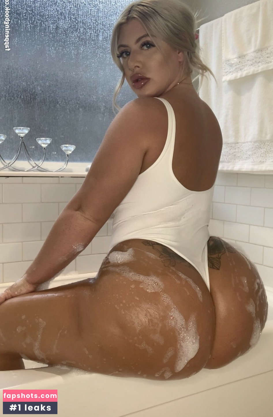 Austyn Monroe gallery photo #3