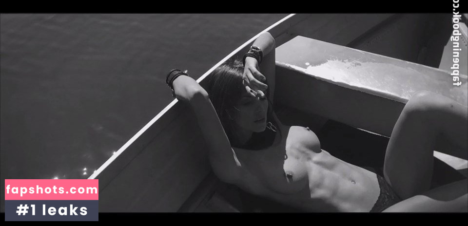 Autumn Holley gallery photo #32