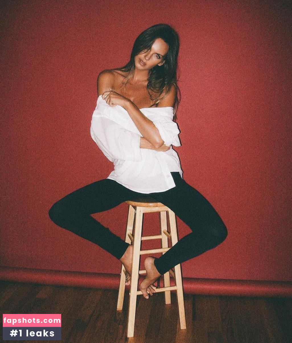 Autumn Holley gallery photo #64