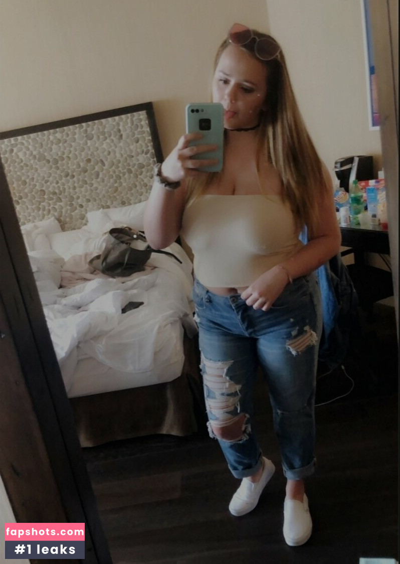 Autumn Lee gallery photo #2