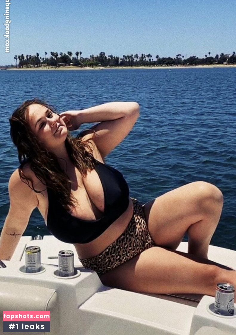 Autumn Lee gallery photo #20