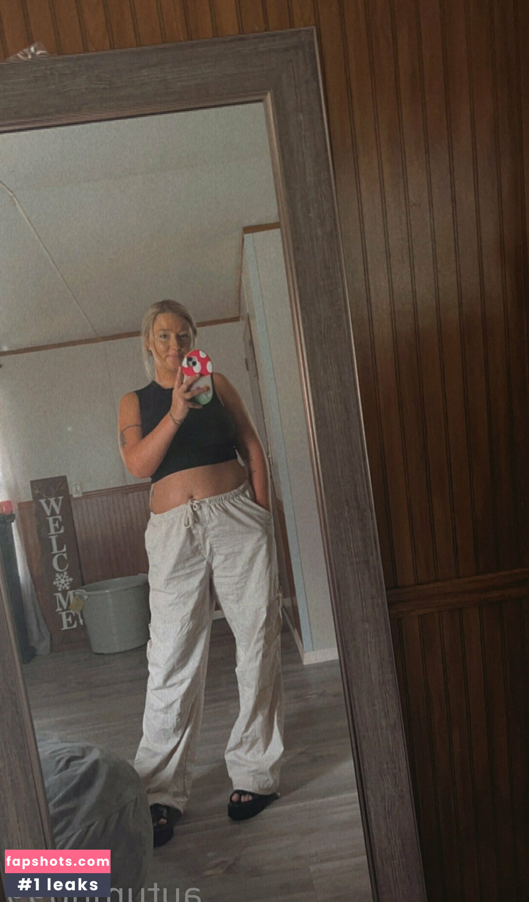 autumnb99 gallery photo #4