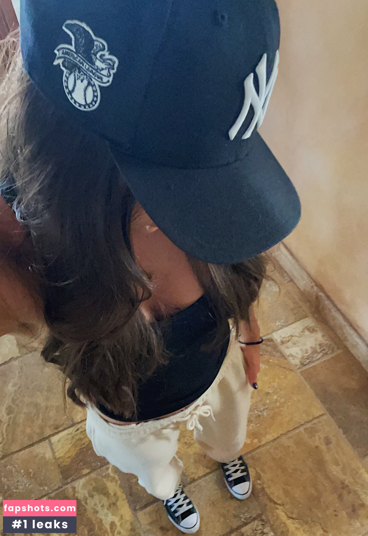 Ava Allan gallery photo #38