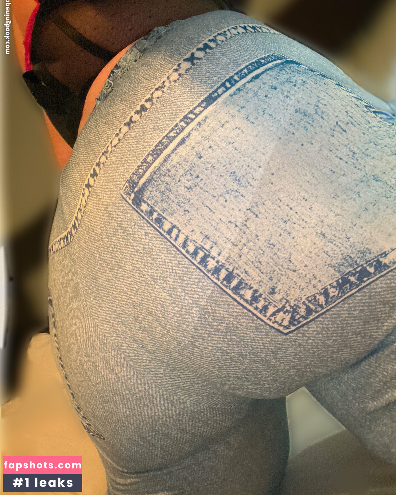 ava_hadley gallery photo #4