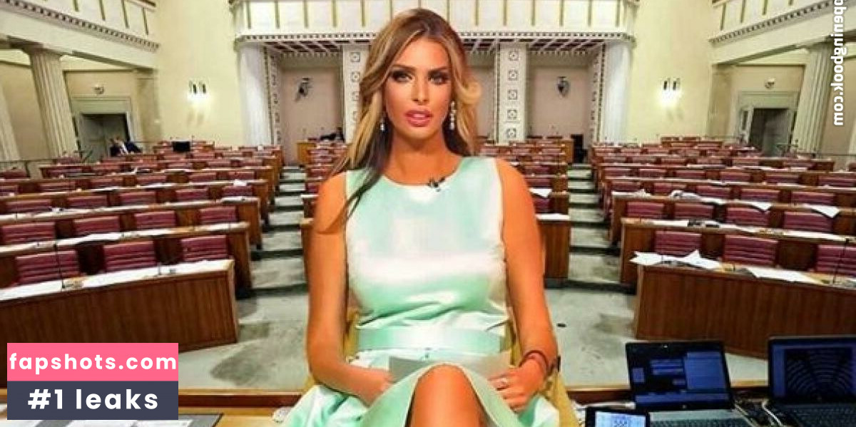 Ava Karabatić gallery photo #2