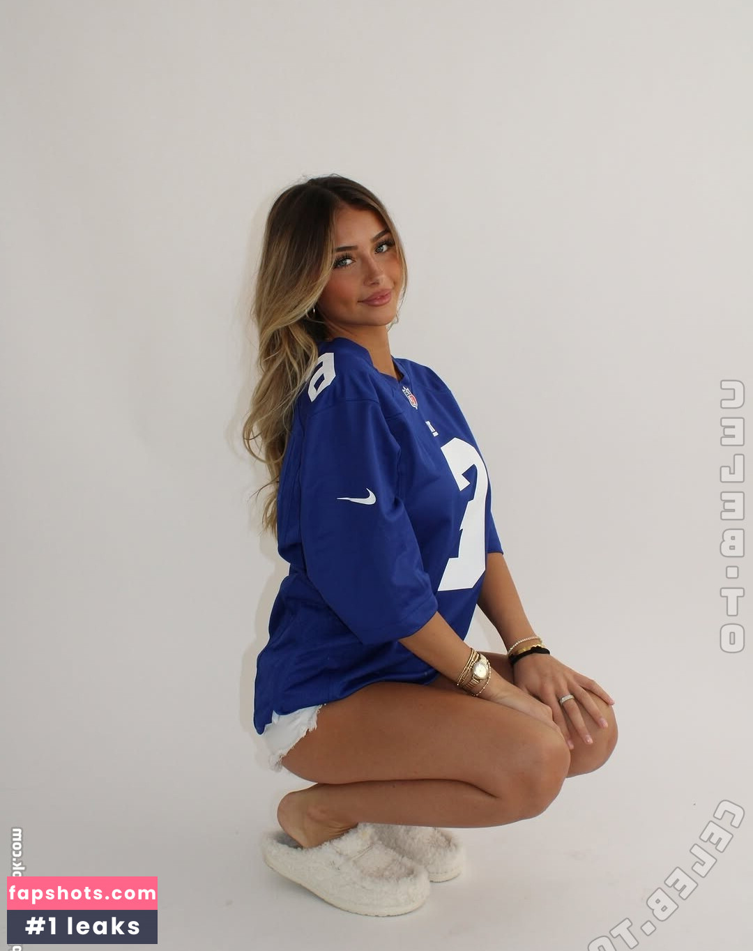 Ava Majury gallery photo #3