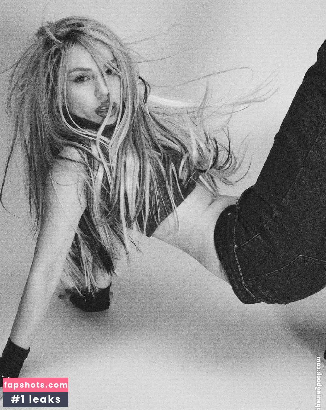 Ava Max Nude Leaks OnlyFans Photos #11 - LeakJerk