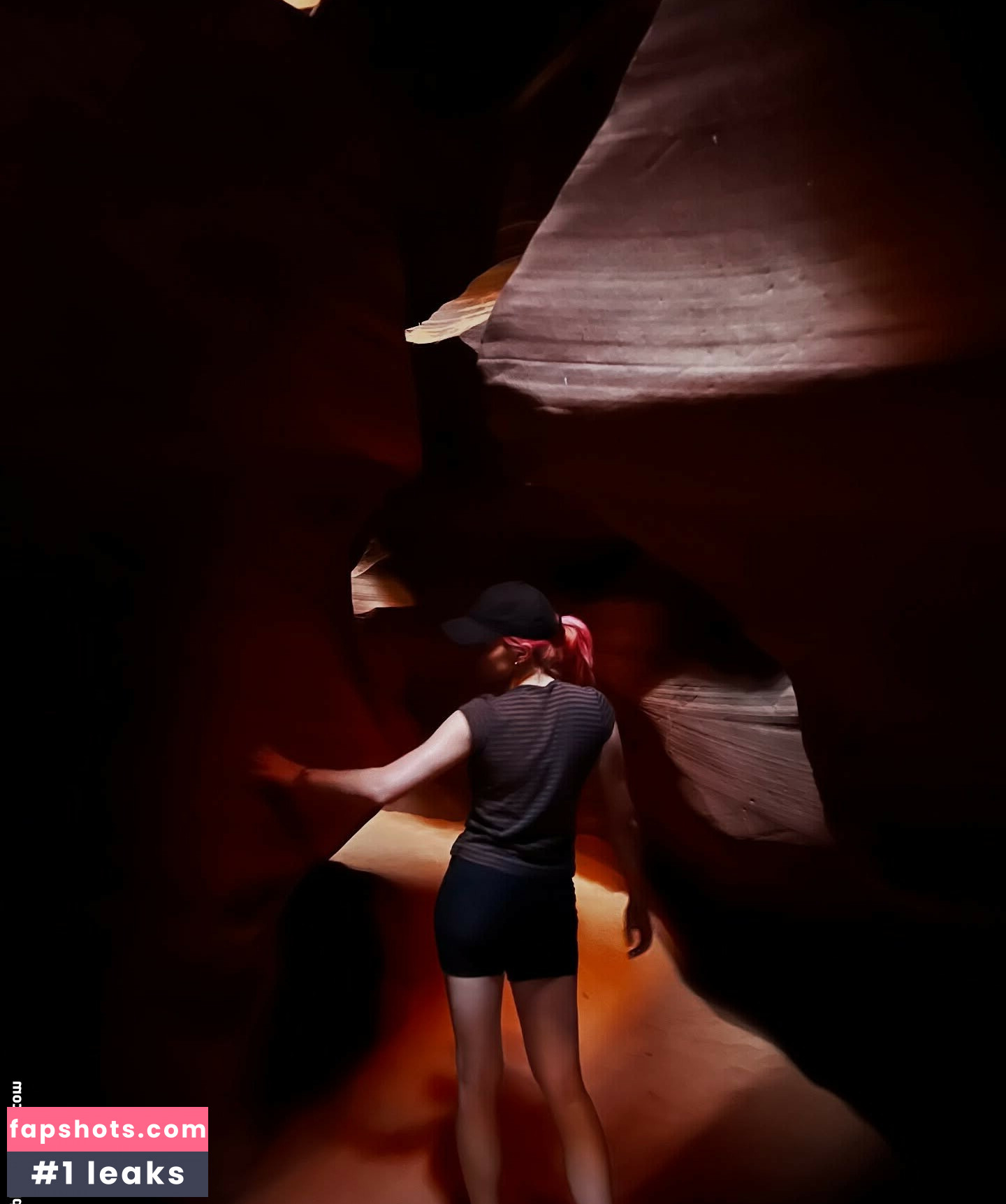 Ava Maybee gallery photo #3