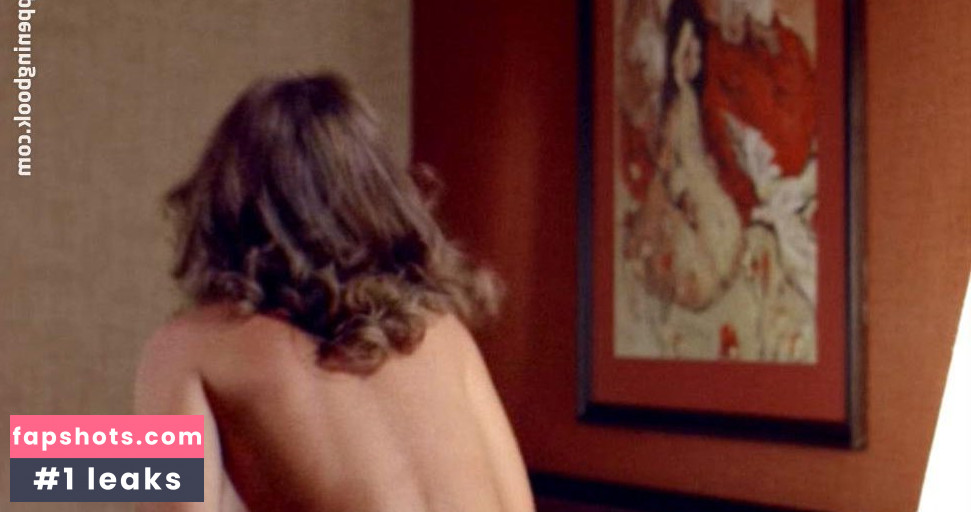 Ava Readdy gallery photo #2