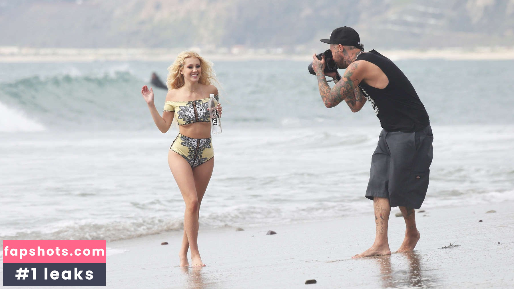 Ava Sambora gallery photo #31