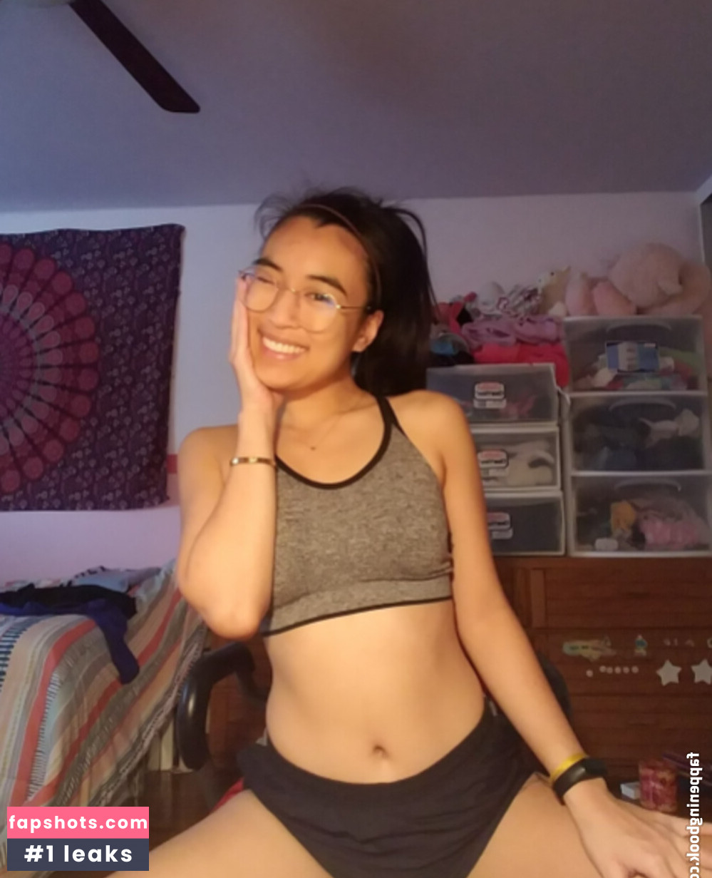 Ava Tran gallery photo #17