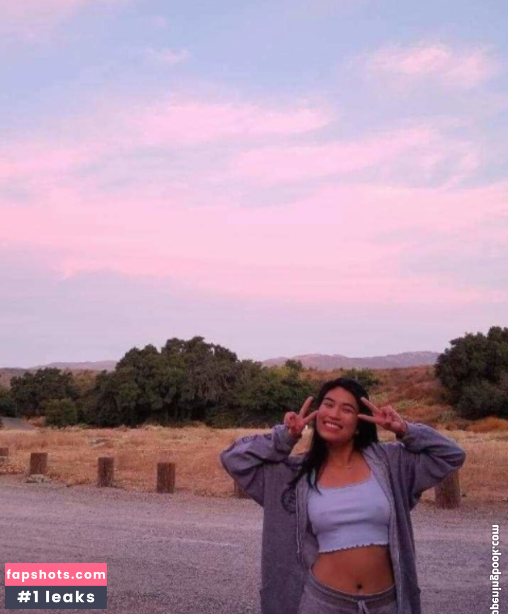 Ava Tran nude babe gallery