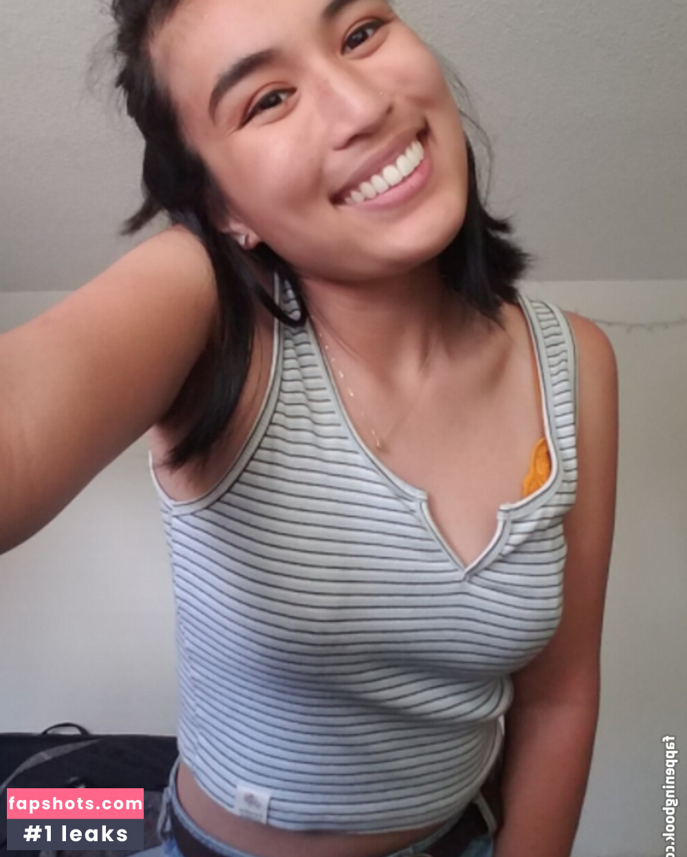 Ava Tran gallery photo #20