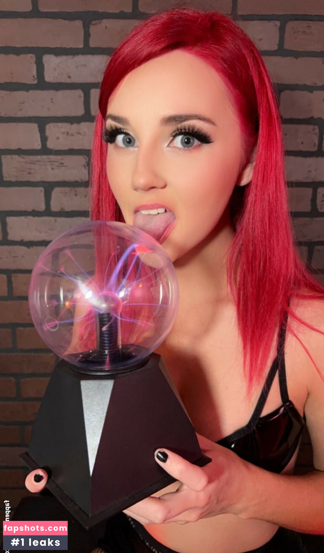 avacrucio gallery photo #7