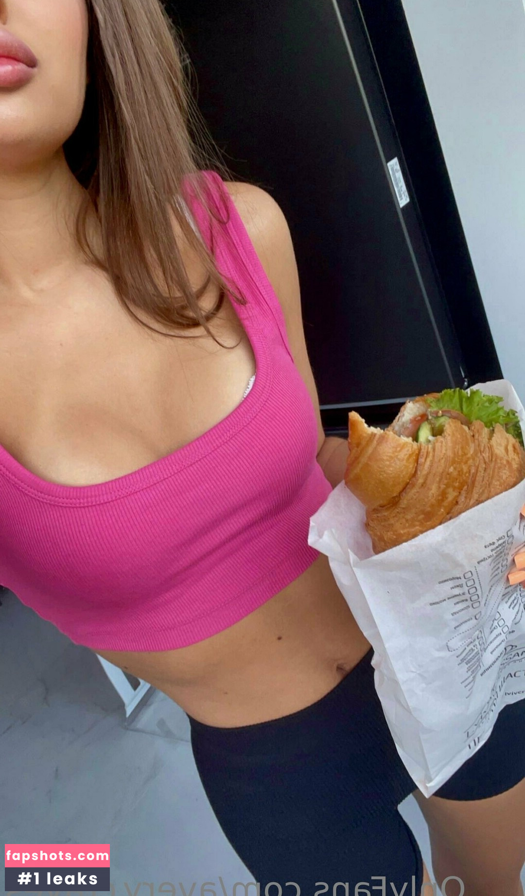 Avery Alena gallery photo #18