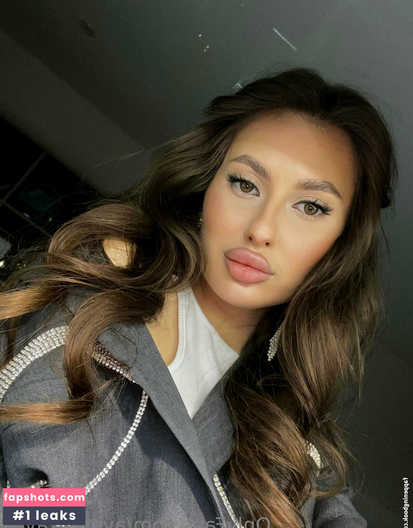 Avery Alena gallery photo #20