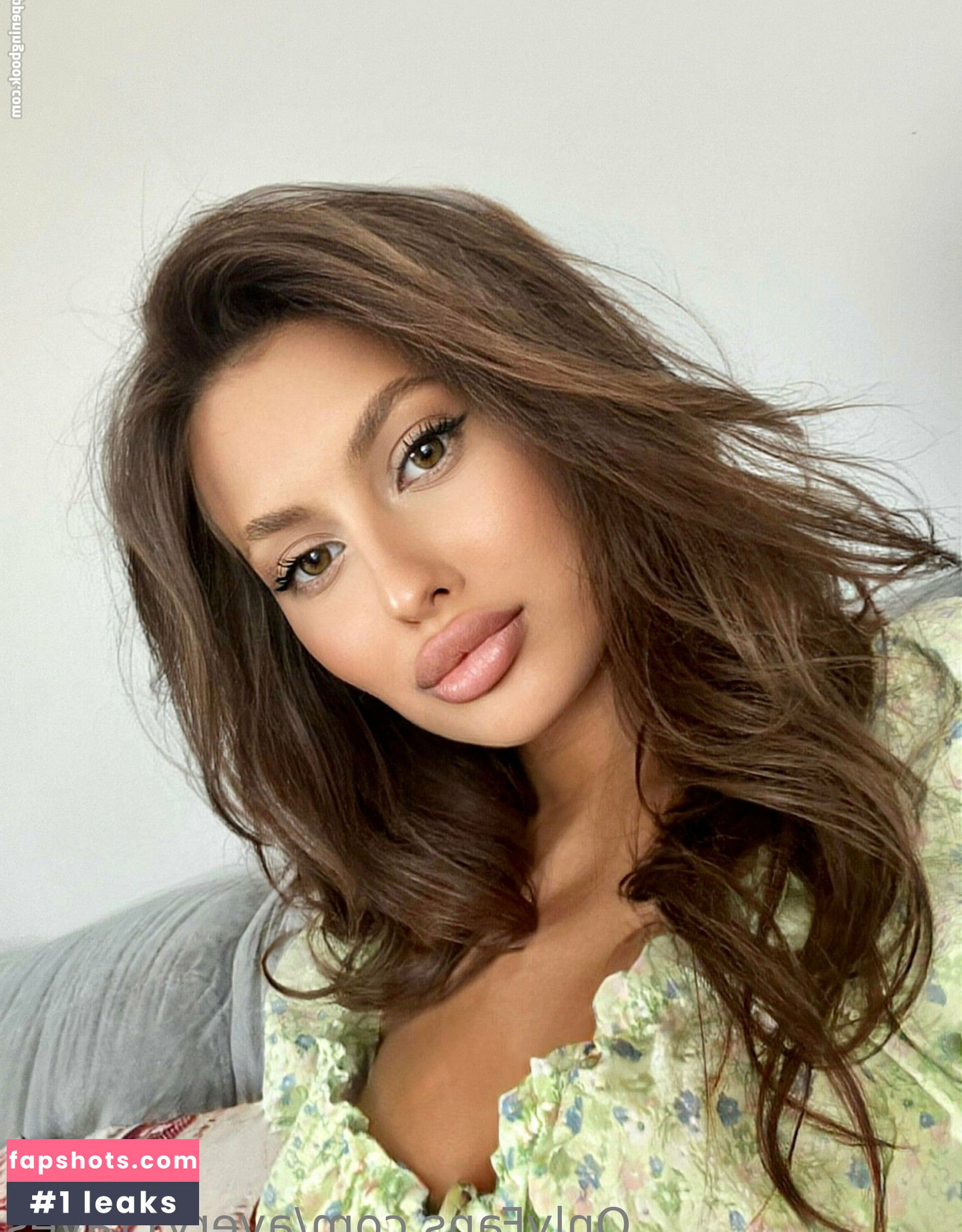 Avery Alena gallery photo #3