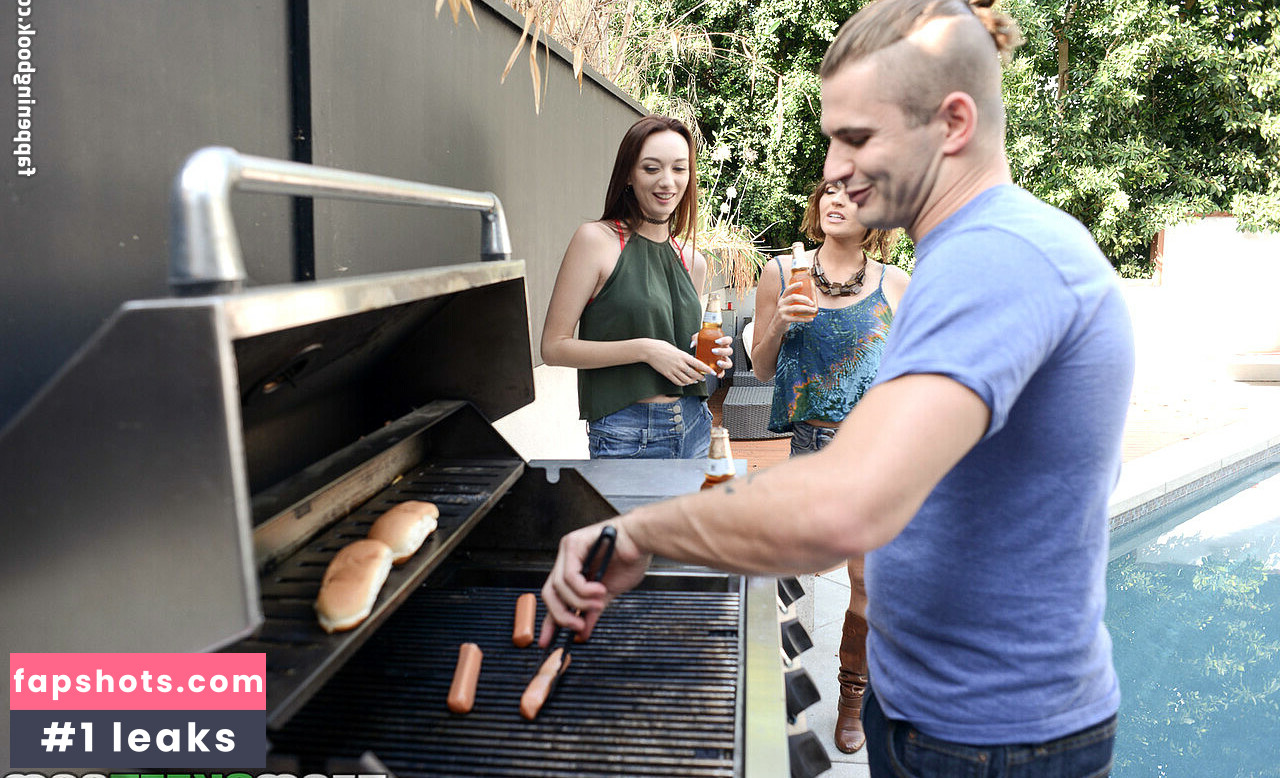 Avery Stone gallery photo #3