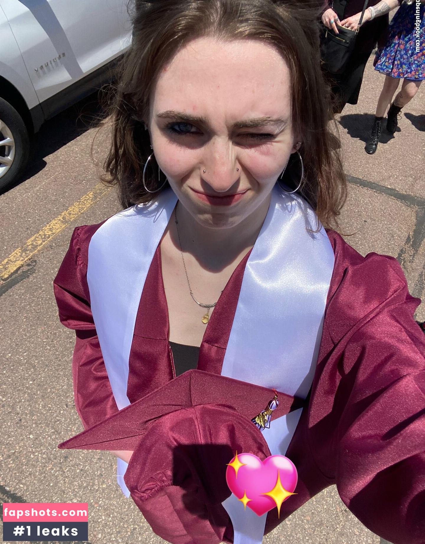 avieb4by gallery photo #7