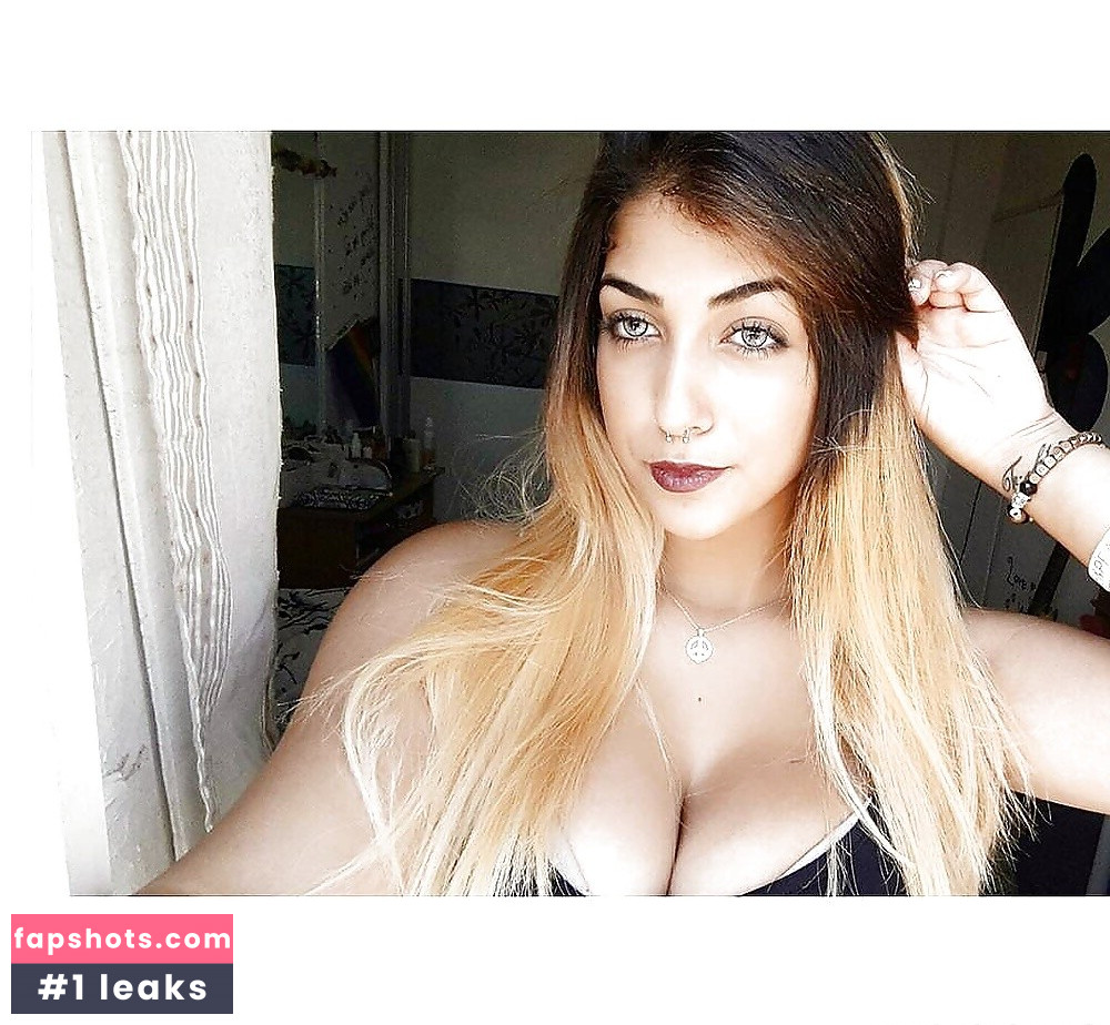 Avital Akko gallery photo #7