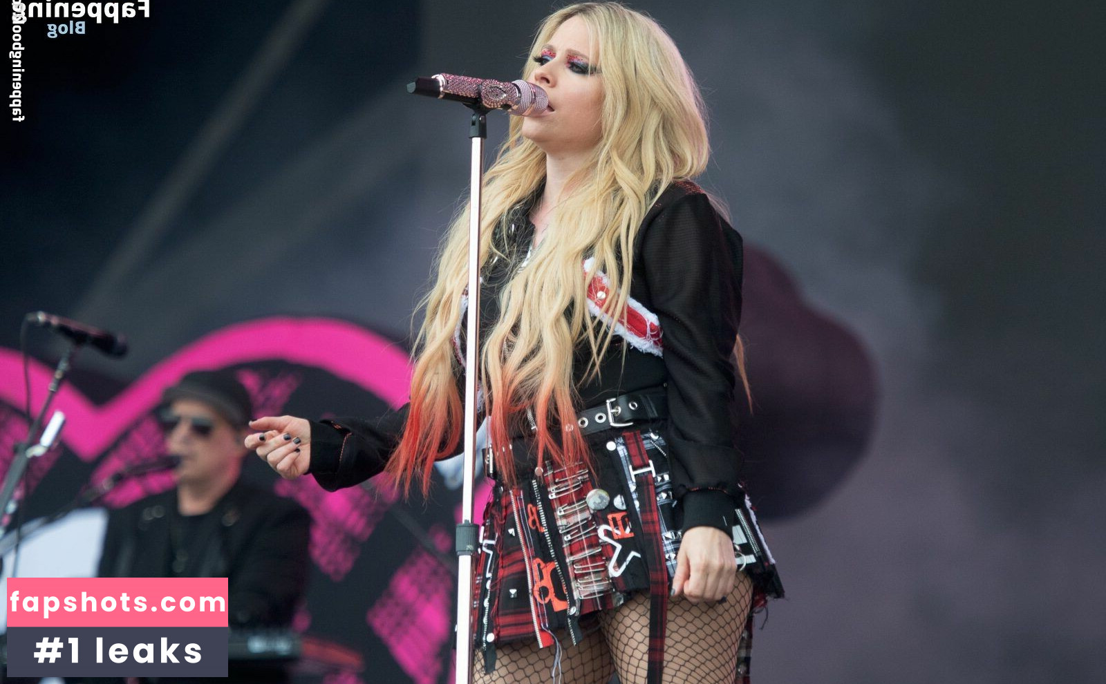 Avril Lavigne Nahé úniky fotek pouze od fanoušků #112 - Fapshots