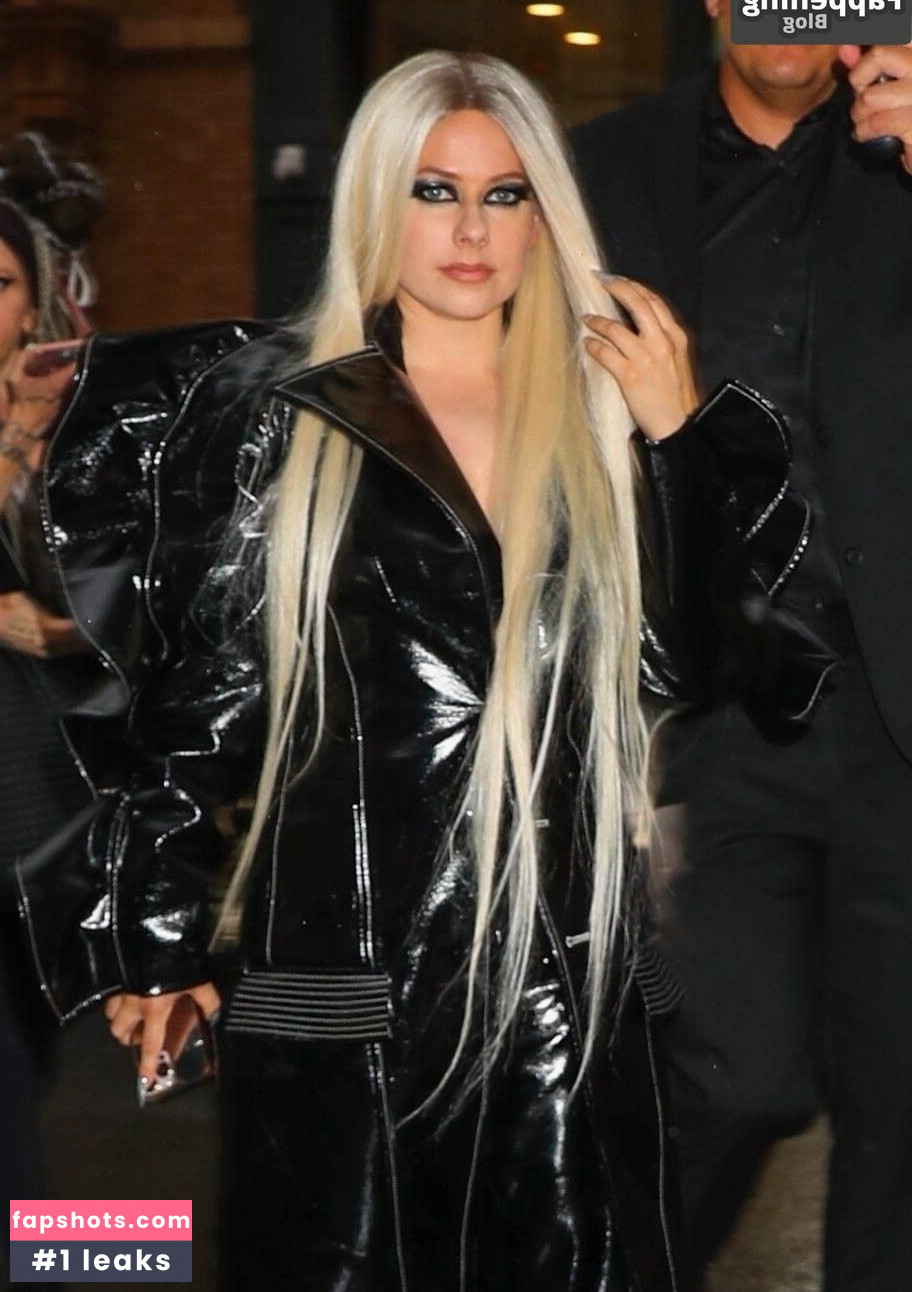 Avril Lavigne Nahé úniky fotek pouze od fanoušků #143 - Fapshots