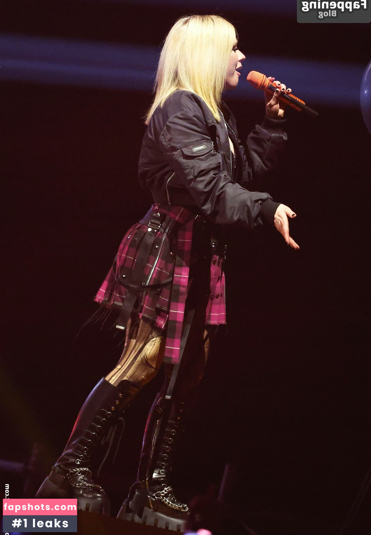 Avril Lavigne Nahé úniky fotek pouze od fanoušků #169 - Fapshots