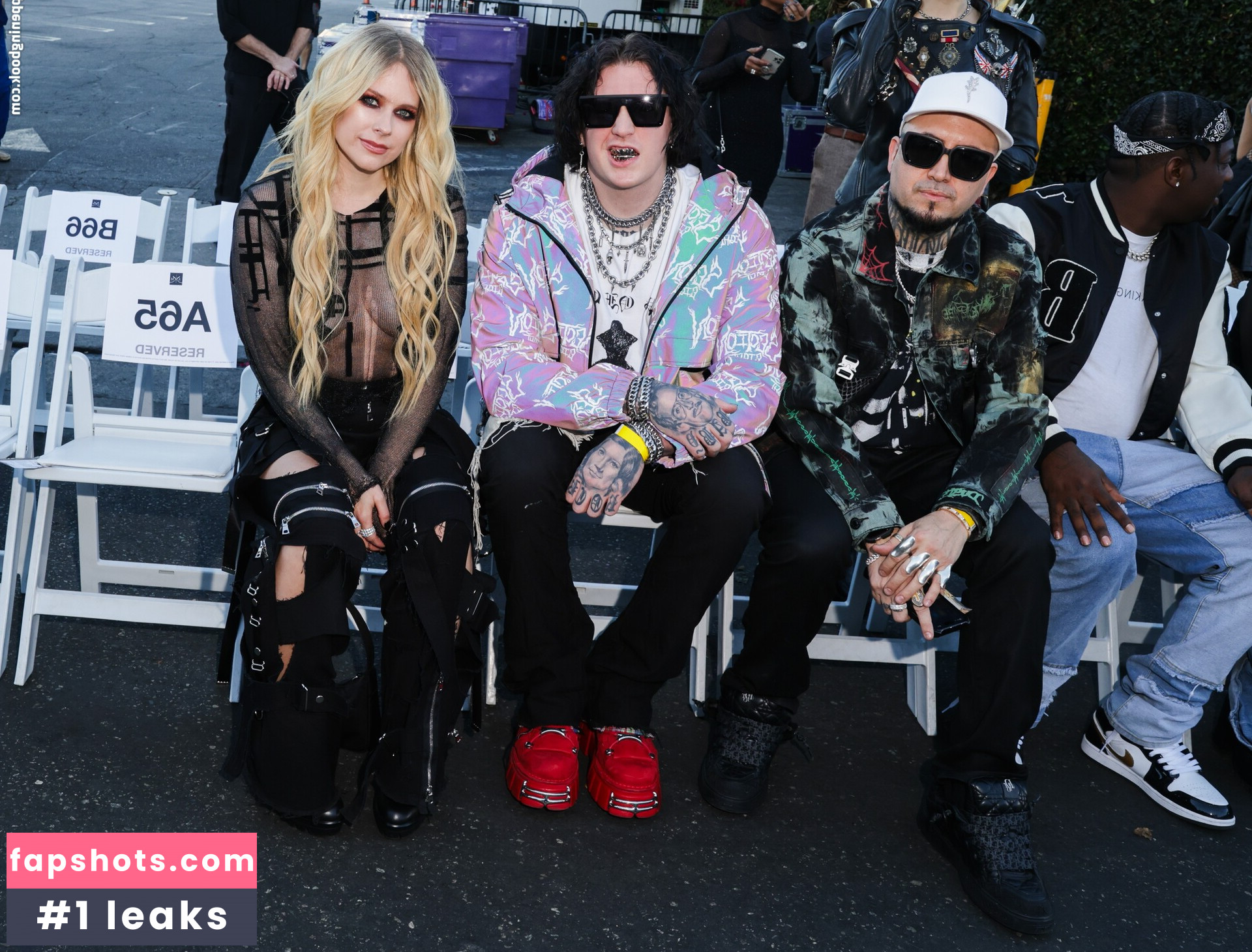 Avril Lavigne Filtración Desnuda OnlyFans Foto #200 - Fapshots