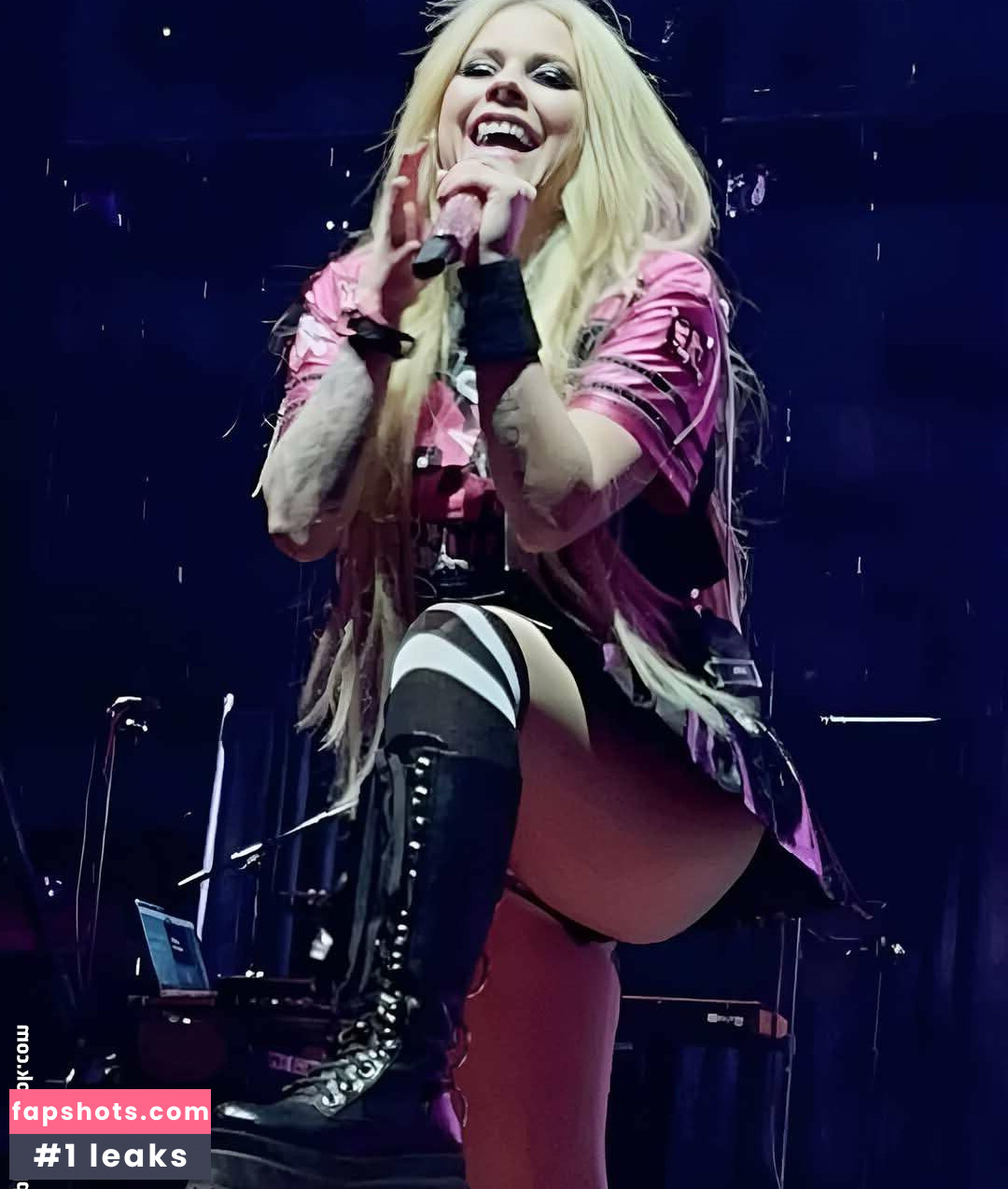 Avril Lavigne Nahé úniky fotek pouze od fanoušků #3 - Fapshots