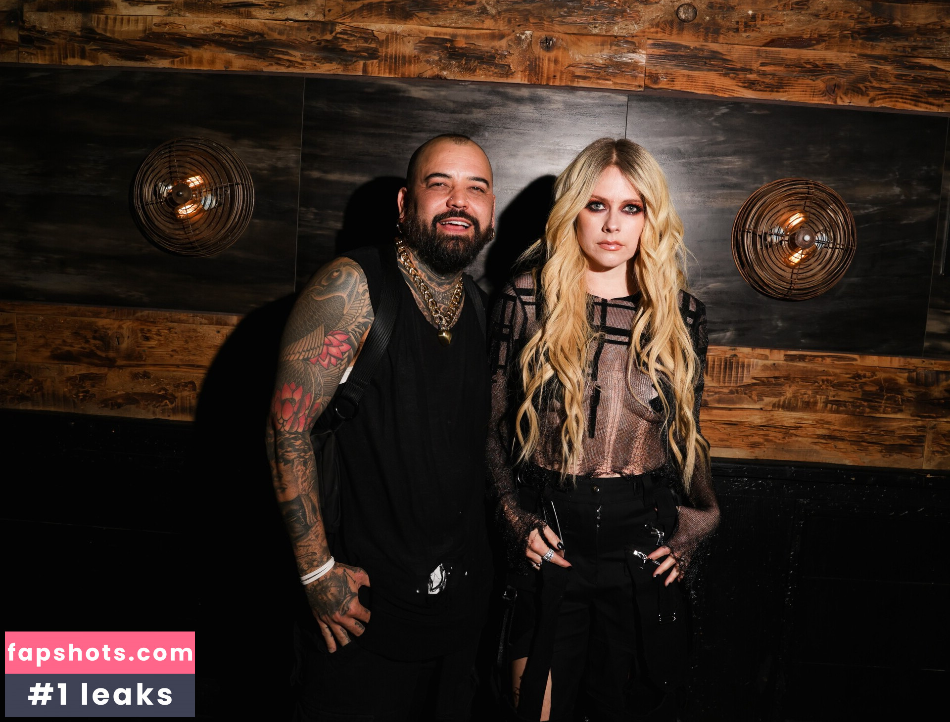 Avril Lavigne Filtración Desnuda OnlyFans Foto #206 - Fapshots