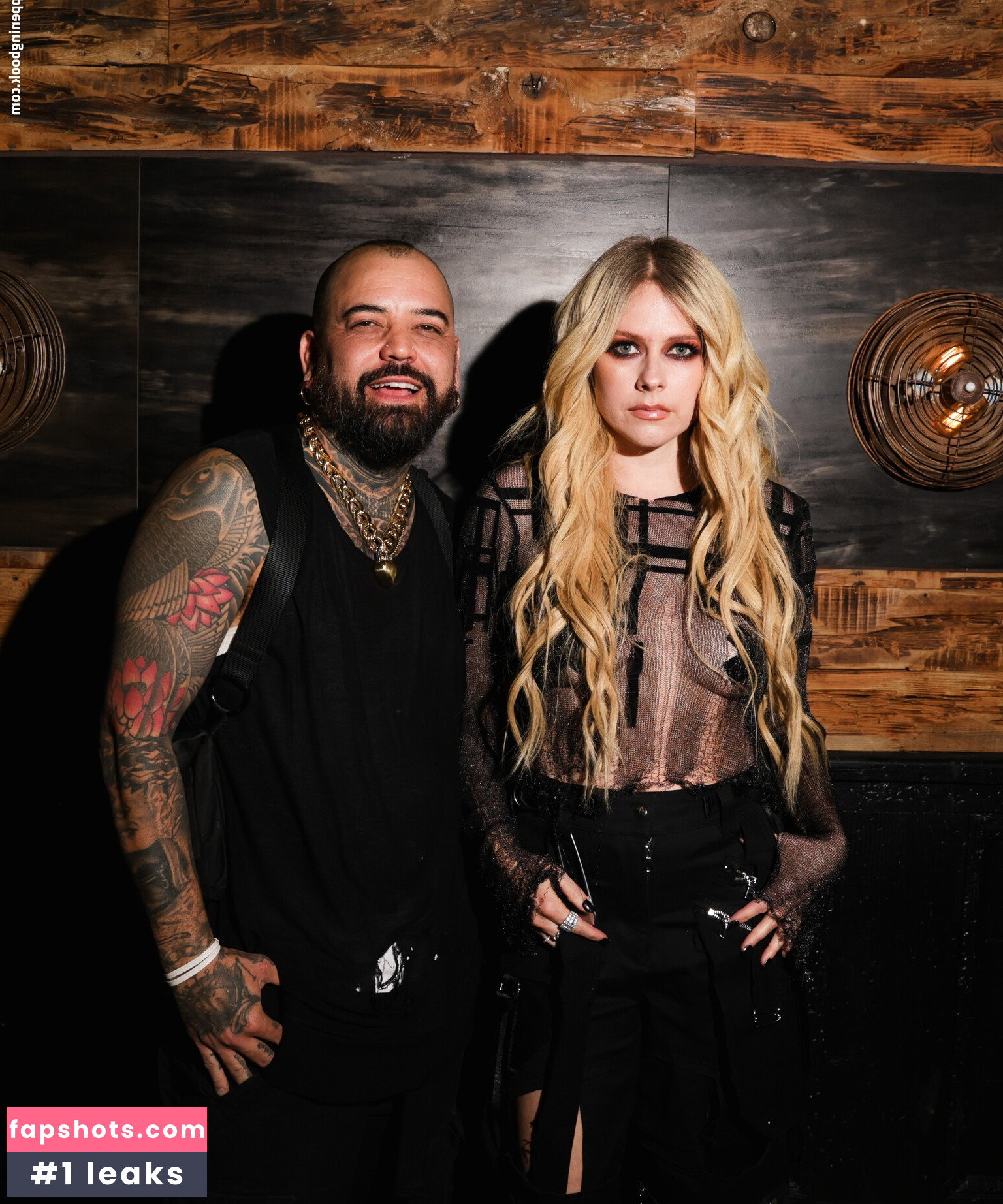 Avril Lavigne Filtración Desnuda OnlyFans Foto #210 - Fapshots