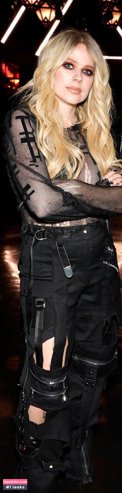 Avril Lavigne Filtración Desnuda OnlyFans Foto #212 - Fapshots