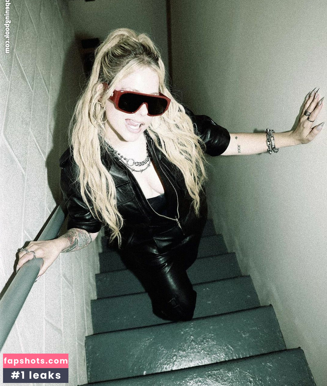 Avril Lavigne Filtración Desnuda OnlyFans Foto #230 - Fapshots