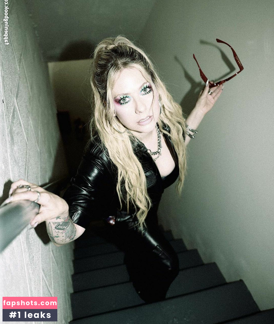 Avril Lavigne Filtración Desnuda OnlyFans Foto #231 - Fapshots