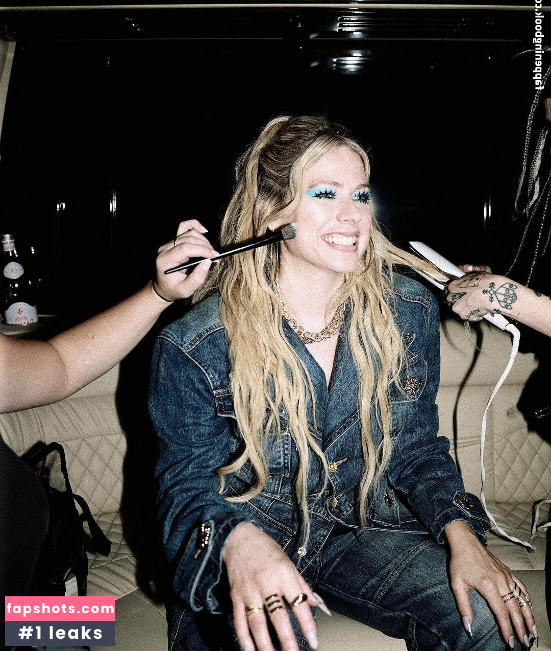 Avril Lavigne Filtración Desnuda OnlyFans Foto #236 - Fapshots