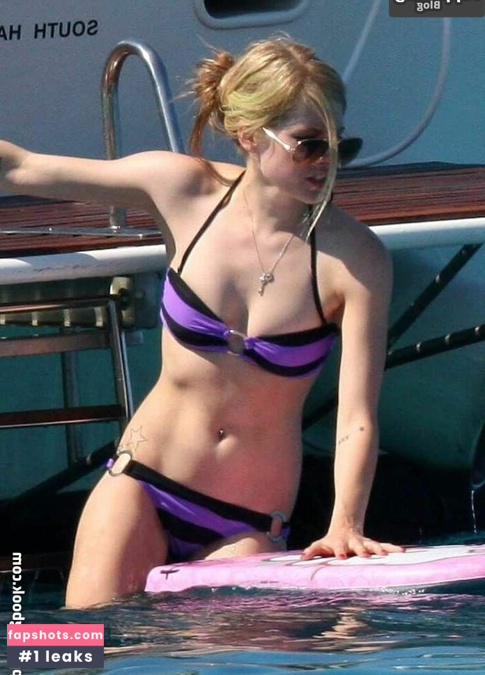 Avril Lavigne Nahé úniky fotek pouze od fanoušků #271 - Fapshots