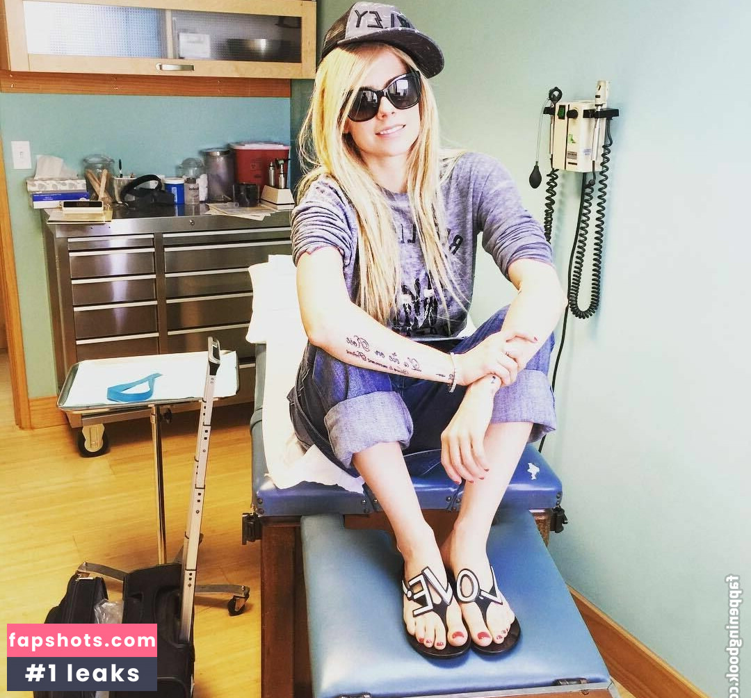 Avril Lavigne Nahé úniky fotek pouze od fanoušků #362 - Fapshots