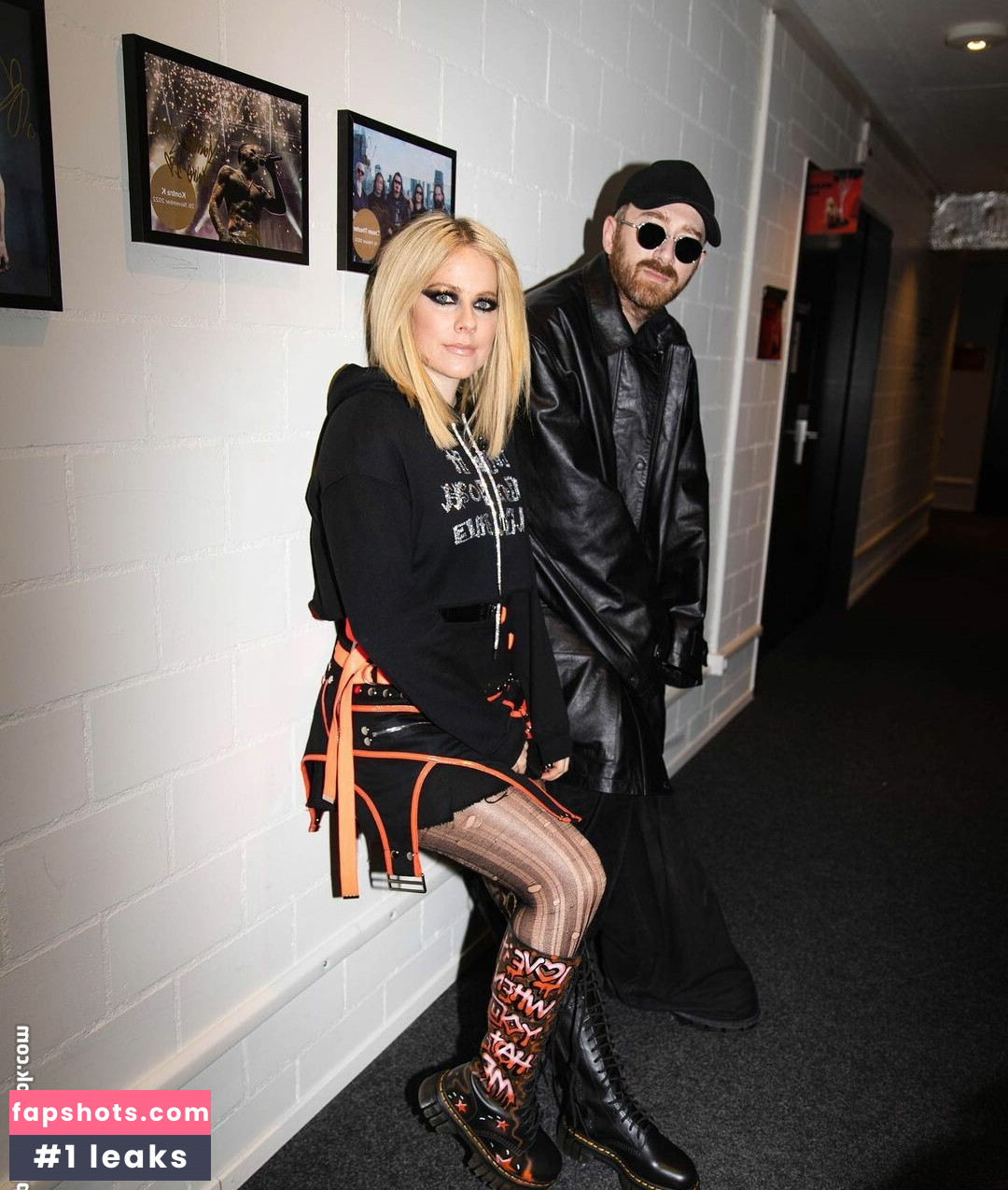 Avril Lavigne Nude Leaks OnlyFans Photos #379 - LeakJerk