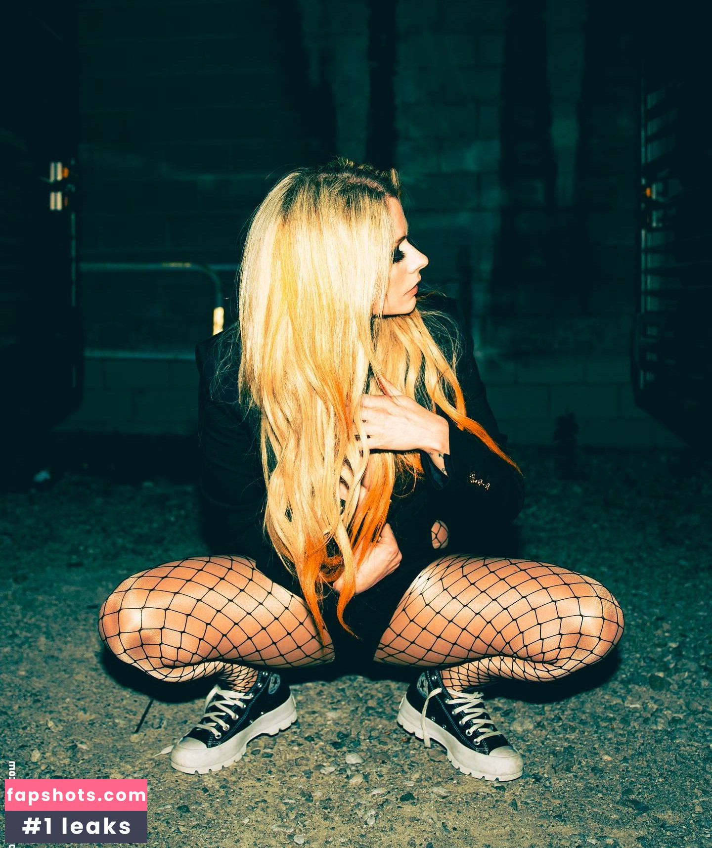 Avril Lavigne Nude Leaks OnlyFans Photos #421 - LeakJerk